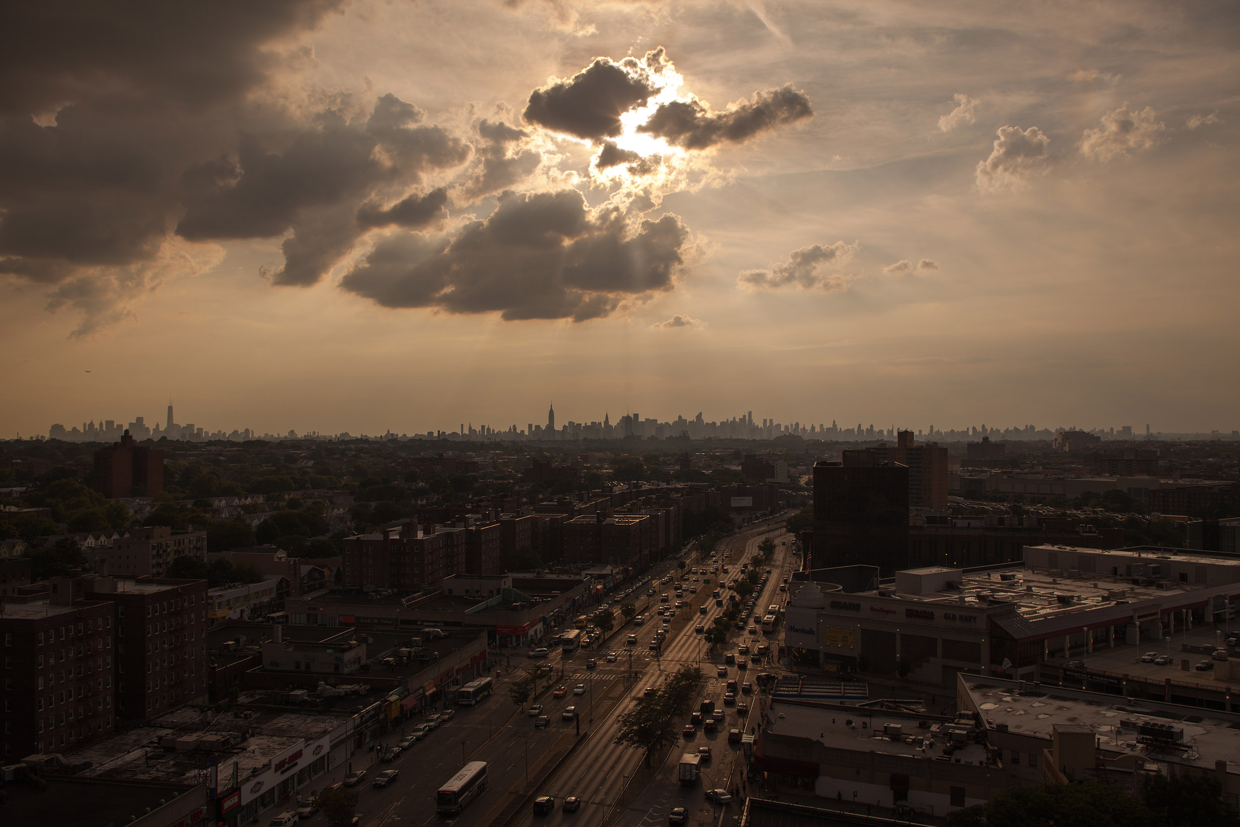  Queens Boulevard 